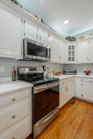 2435 Chimney Lake Circle, Soddy Daisy, TN 37379