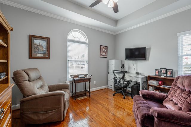 2435 Chimney Lake Circle, Soddy Daisy, TN 37379