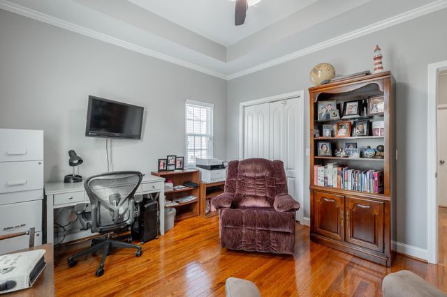 2435 Chimney Lake Circle, Soddy Daisy, TN 37379