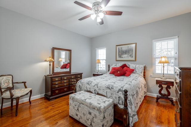 2435 Chimney Lake Circle, Soddy Daisy, TN 37379