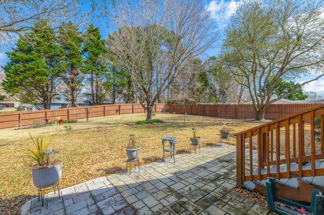 2435 Chimney Lake Circle, Soddy Daisy, TN 37379