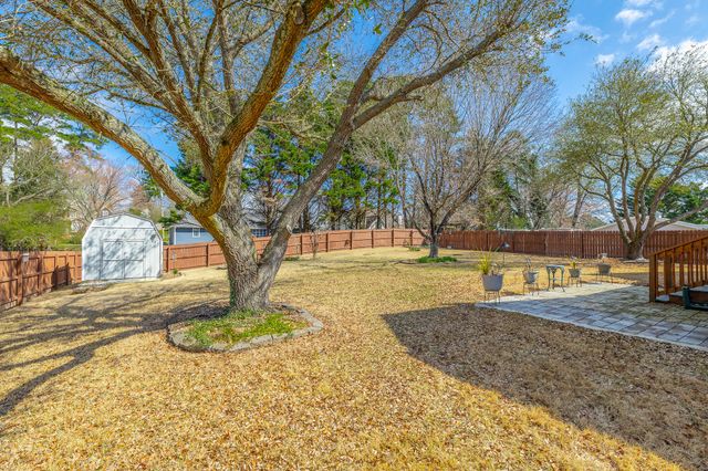 2435 Chimney Lake Circle, Soddy Daisy, TN 37379