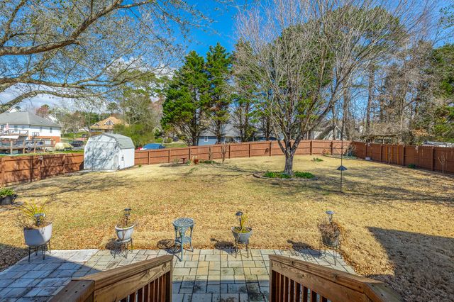 2435 Chimney Lake Circle, Soddy Daisy, TN 37379