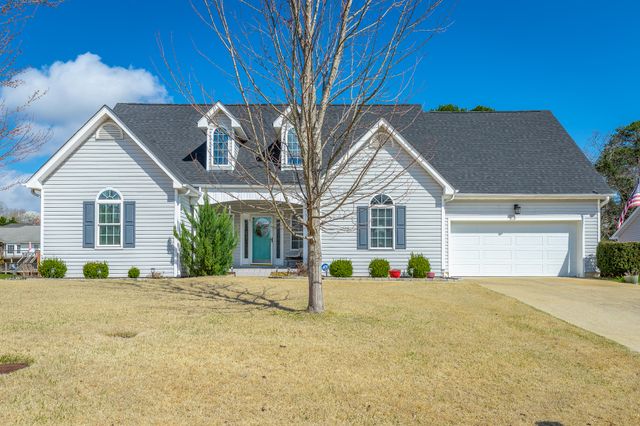 2435 Chimney Lake Circle, Soddy Daisy, TN 37379