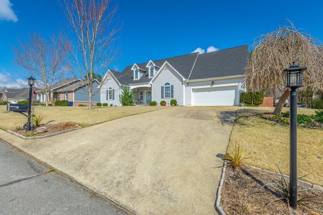 2435 Chimney Lake Circle, Soddy Daisy, TN 37379