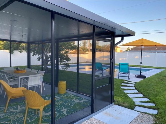 564 107th AVE N, Naples, FL 34108
