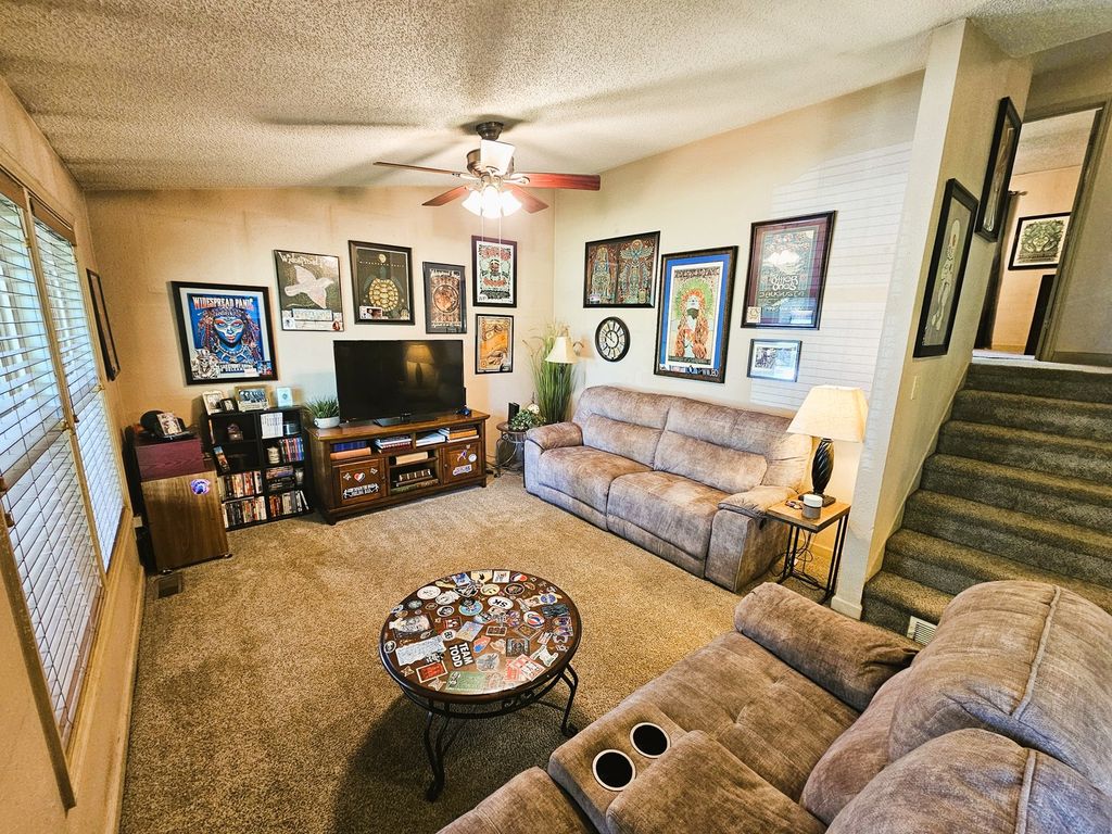 Image 11 of property listing at 705 Lake Park Road, Mt Vernon, IL 62864