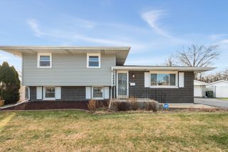 2809 Forest Lane, Lansing, IL 60438