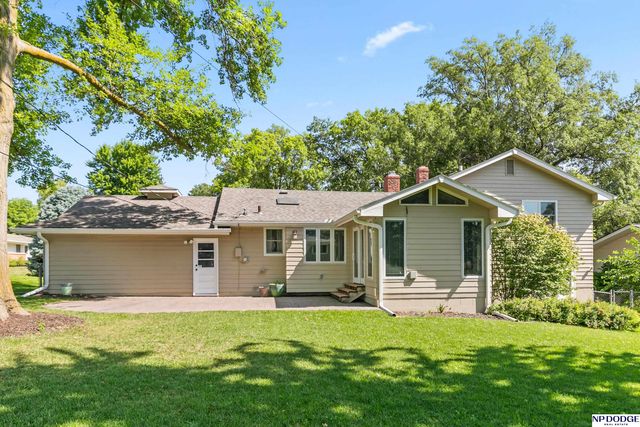 9911 Pasadena Avenue, Omaha, NE 68124