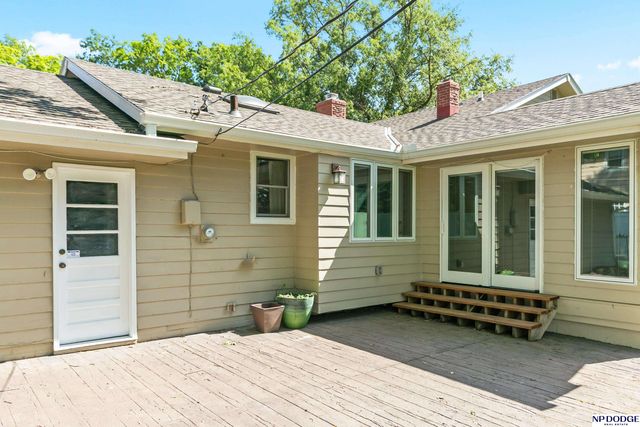 9911 Pasadena Avenue, Omaha, NE 68124