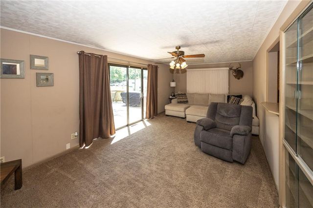 6603 N Grand Avenue, Kansas City, MO 64118