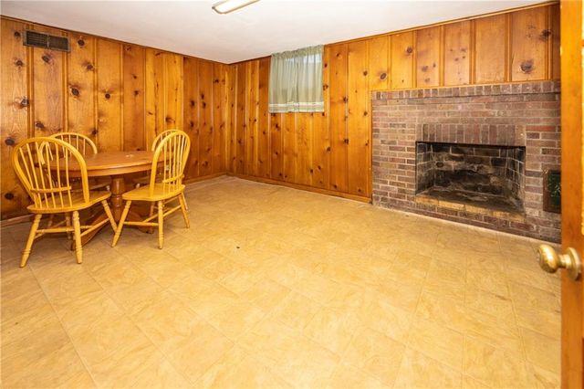 6603 N Grand Avenue, Kansas City, MO 64118