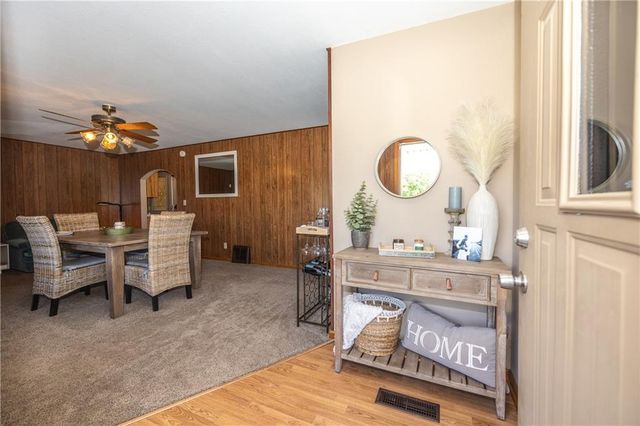6603 N Grand Avenue, Kansas City, MO 64118