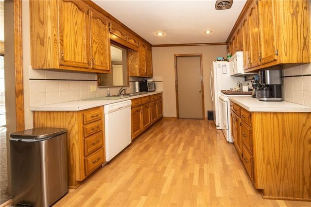 6603 N Grand Avenue, Kansas City, MO 64118