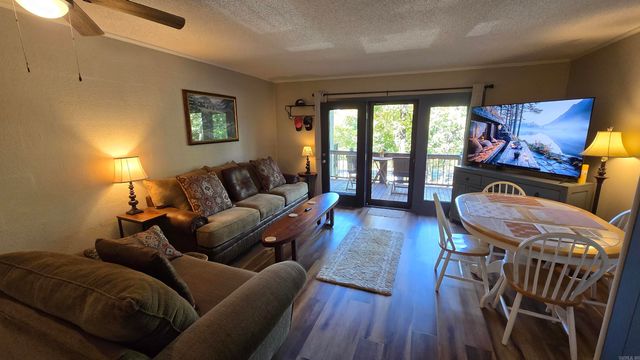 601 Dave Creek Parkway 82, Fairfield Bay, AR 72088