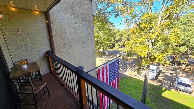 601 Dave Creek Parkway 82, Fairfield Bay, AR 72088