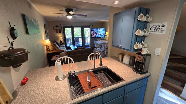 601 Dave Creek Parkway 82, Fairfield Bay, AR 72088