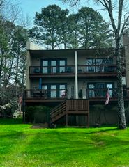 601 Dave Creek Parkway 82, Fairfield Bay, AR 72088