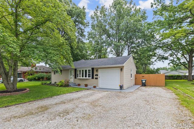 208 E Temple Street, Freeburg, IL 62243