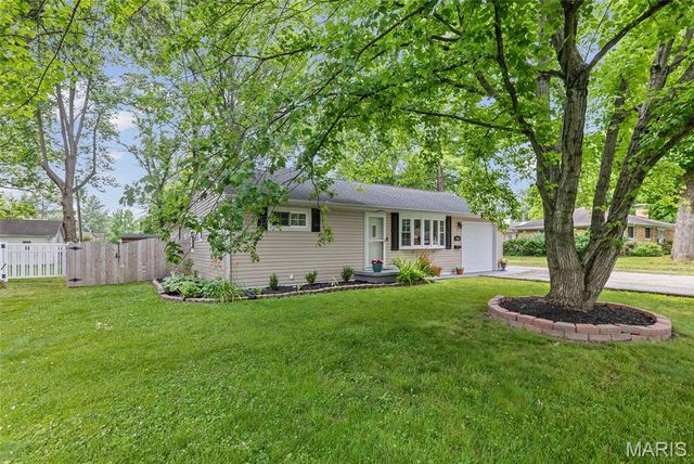 208 E Temple Street, Freeburg, IL 62243