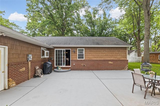 208 E Temple Street, Freeburg, IL 62243
