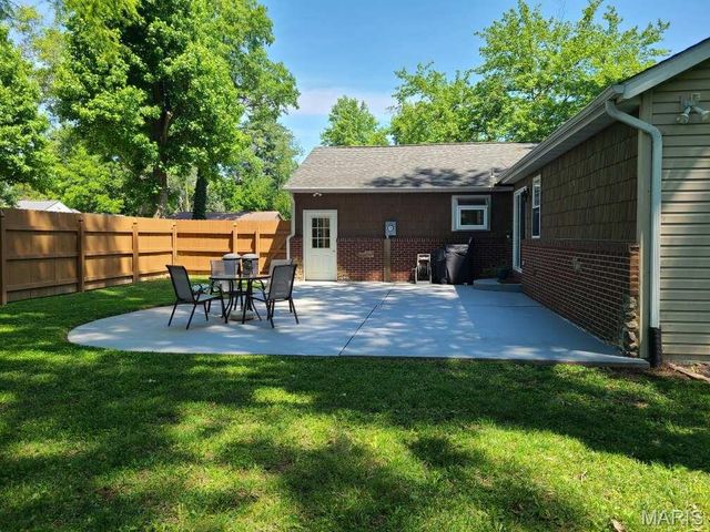 208 E Temple Street, Freeburg, IL 62243