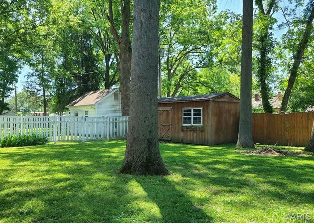 208 E Temple Street, Freeburg, IL 62243