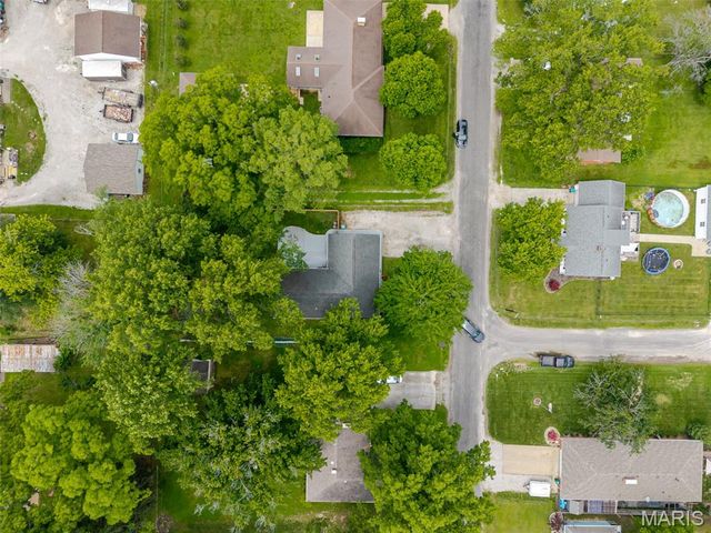 208 E Temple Street, Freeburg, IL 62243