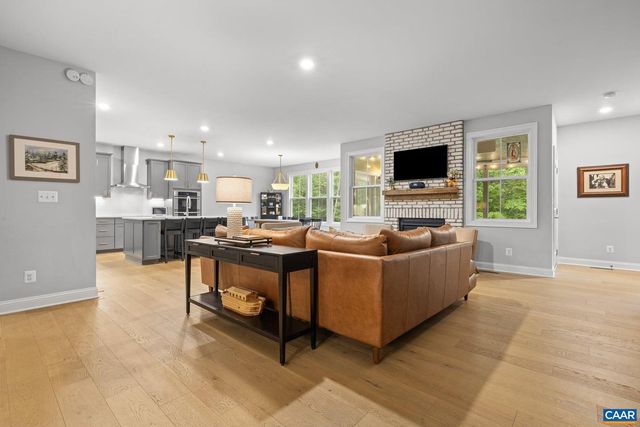 271 TWO RIVERS DR, Troy, VA 22974