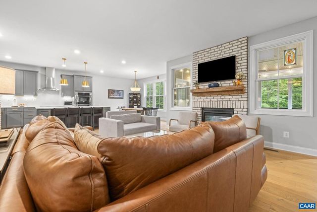 271 TWO RIVERS DR, Troy, VA 22974