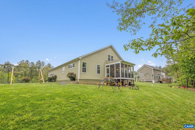 271 TWO RIVERS DR, Troy, VA 22974