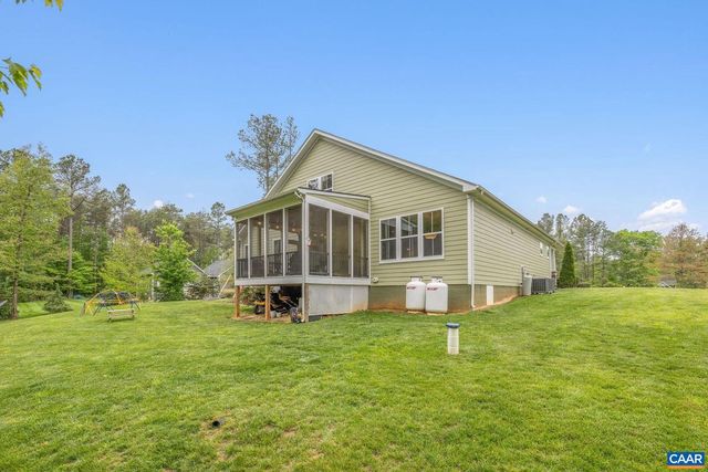 271 TWO RIVERS DR, Troy, VA 22974