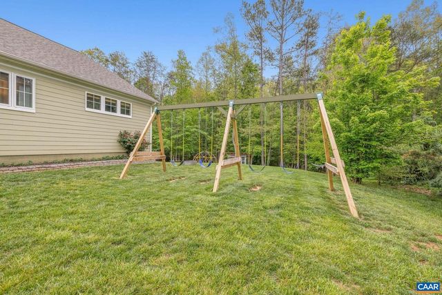 271 TWO RIVERS DR, Troy, VA 22974