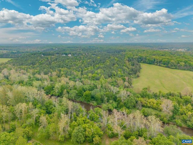 271 TWO RIVERS DR, Troy, VA 22974