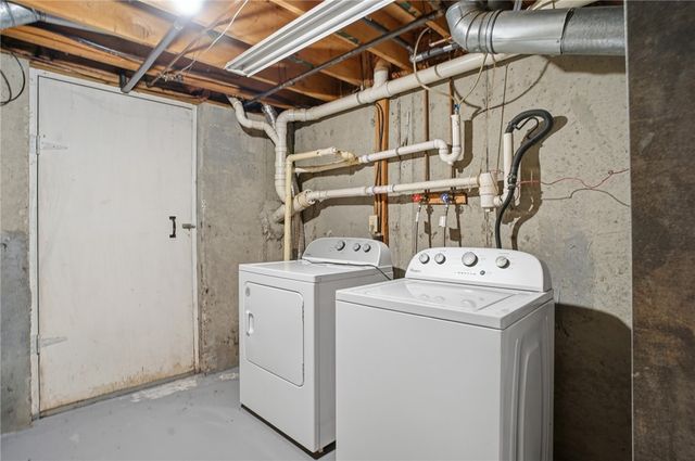 53 Kristee Circle, West Warwick, RI 02893