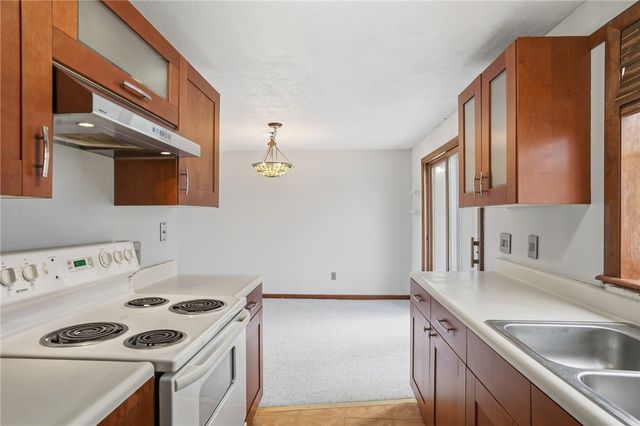 53 Kristee Circle, West Warwick, RI 02893