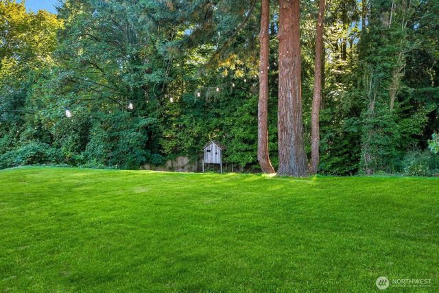 12631 94th Avenue NE, Kirkland, WA 98034