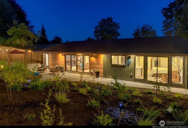 12631 94th Avenue NE, Kirkland, WA 98034
