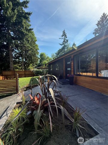 12631 94th Avenue NE, Kirkland, WA 98034