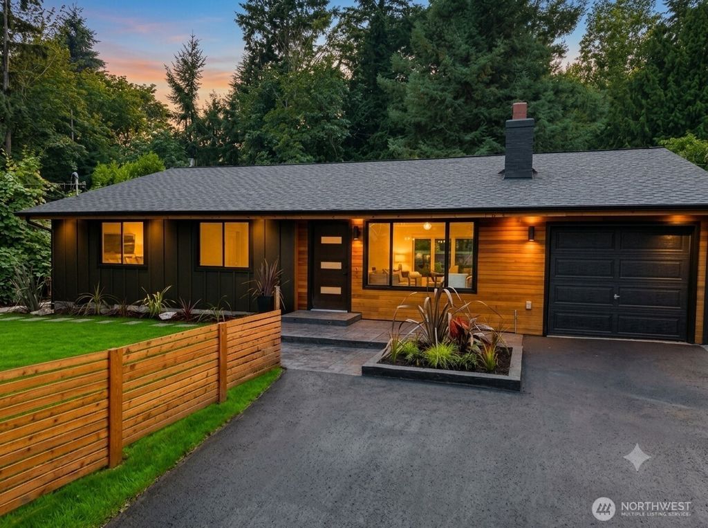 12631 94th Avenue NE, Kirkland, WA 98034