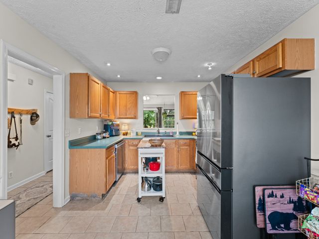 1428 Eastwoods Dr, Murfreesboro, TN 37130