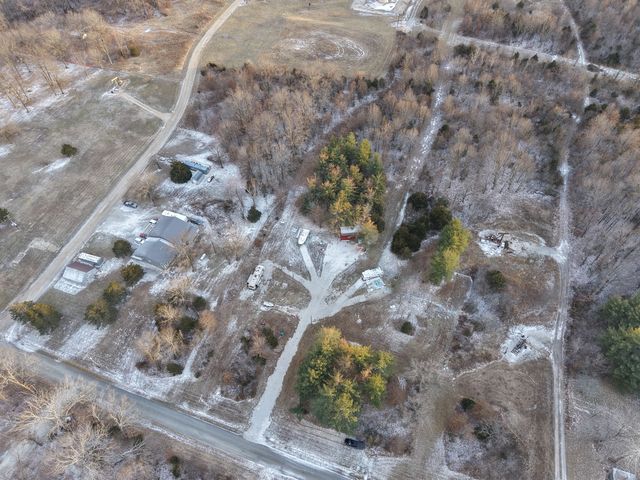 2878 Lazy Acre Road, Odin, IL 62870