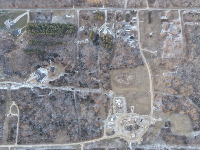 2878 Lazy Acre Road, Odin, IL 62870