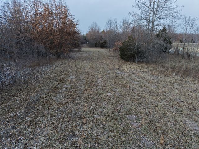 2878 Lazy Acre Road, Odin, IL 62870