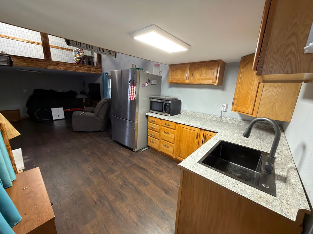 Image 13 of property listing at 2878 Lazy Acre Road, Odin, IL 62870