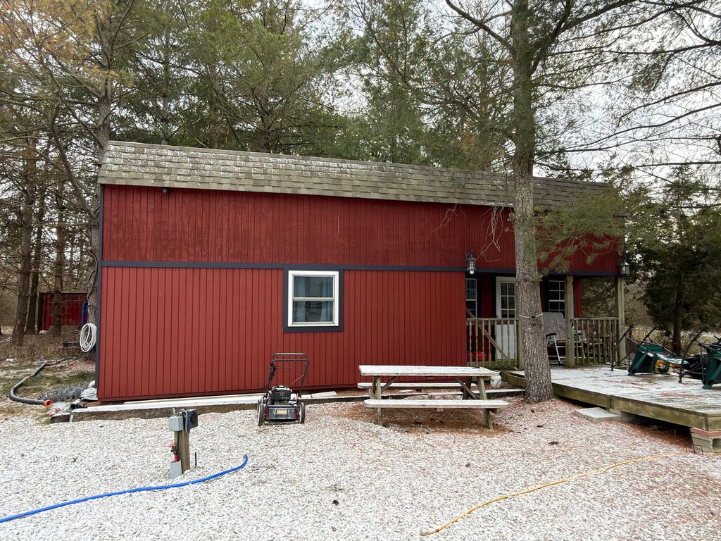 Image 7 of property listing at 2878 Lazy Acre Road, Odin, IL 62870