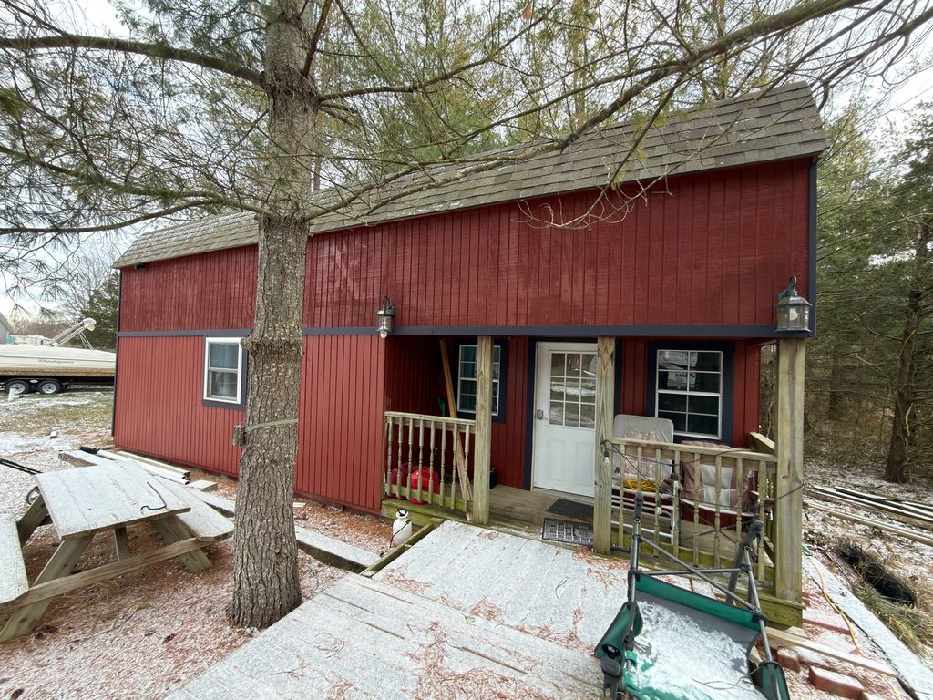 Image 10 of property listing at 2878 Lazy Acre Road, Odin, IL 62870