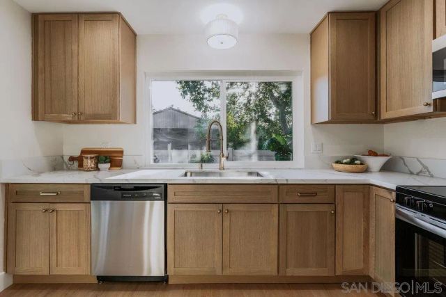 17340 Caminito Canasto, San Diego, CA 92127
