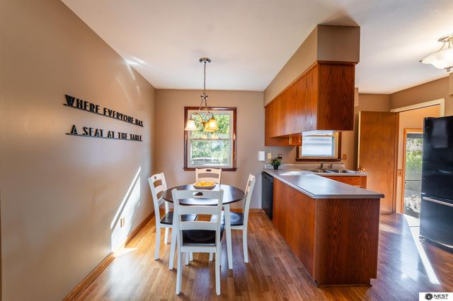 7601 Holdrege Street, Lincoln, NE 68505