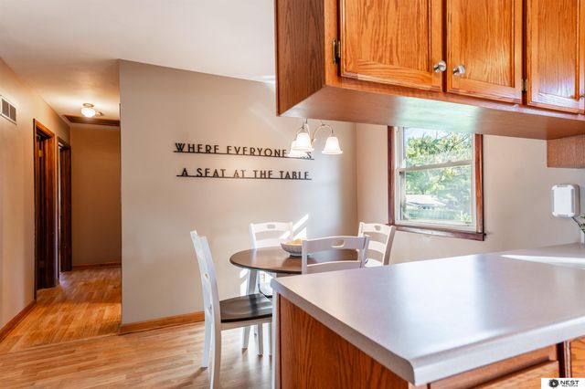 7601 Holdrege Street, Lincoln, NE 68505